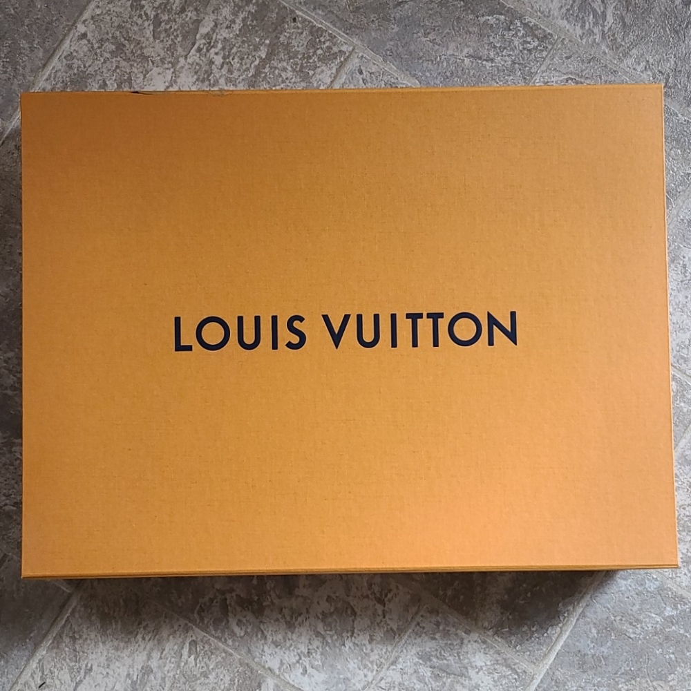 Large Louis Vuitton gift box